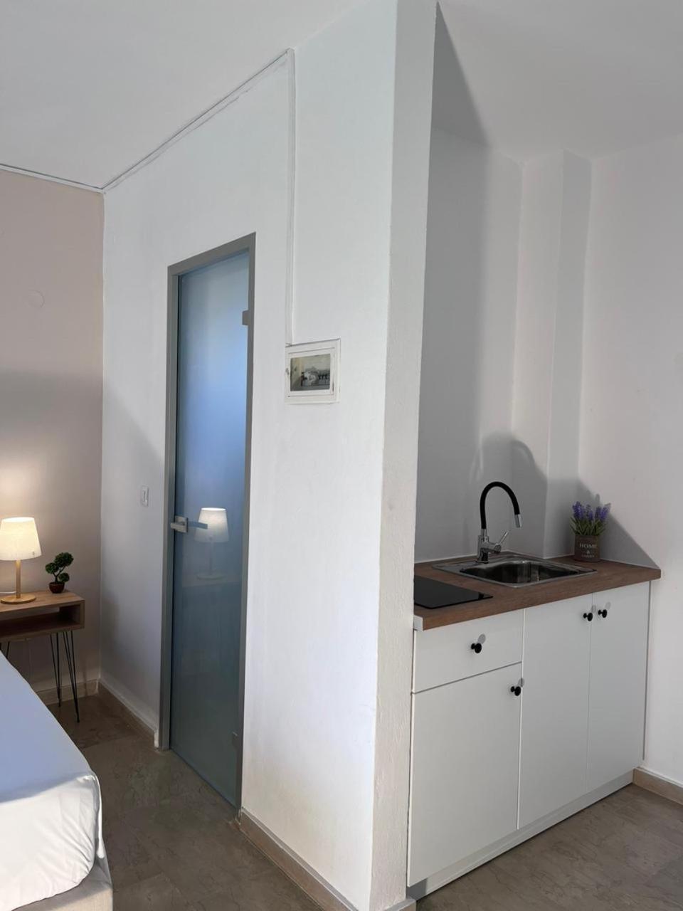 Nisea Apartments Ypsos Exteriör bild
